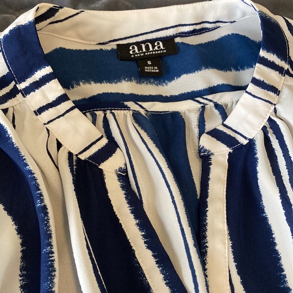 a.n.a. striped blouse - Picture 2 of 7